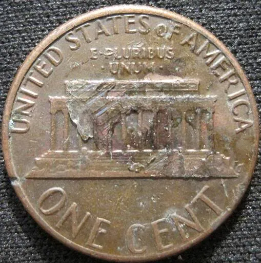 1985-Lincoln-Memorial-Cent-Error?-Or-Post-Mint-Joke?-Glue?