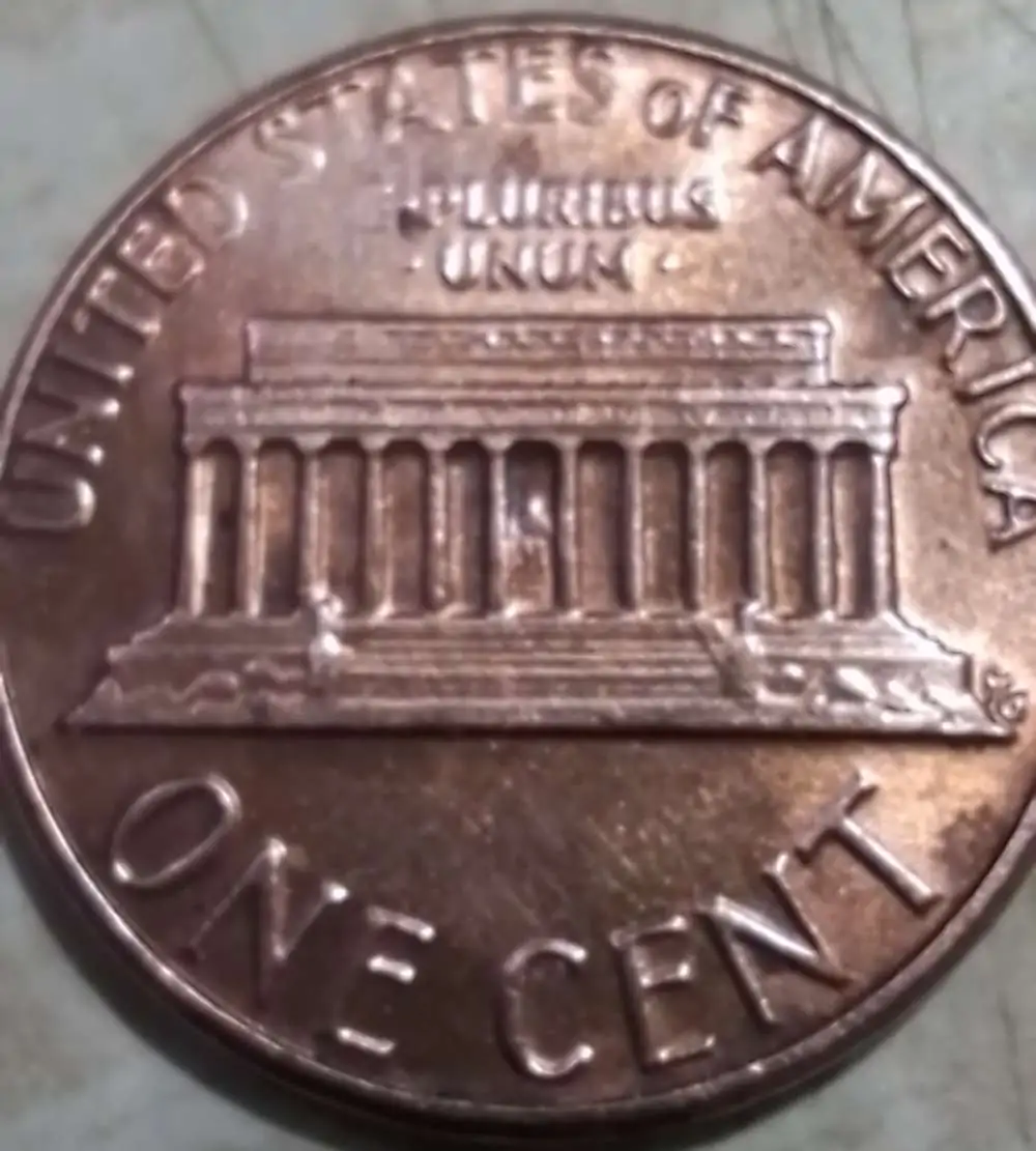 1983-D-Lincoln-Memorial-Cent-Extra-Letters