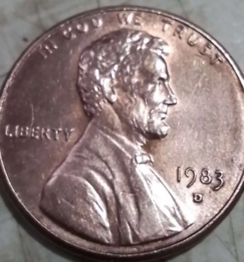 1983-D-Lincoln-Memorial-Cent-Extra-Letters