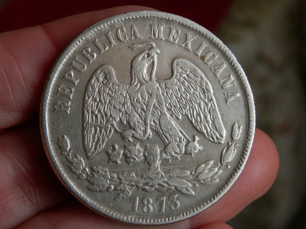 Dilema-About-Mexico-Silver-Peso-Details