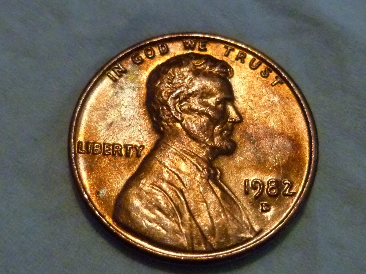 Orange-&-Brown-1982-D-Lincoln-Penny,-Your-Opinion-Needed