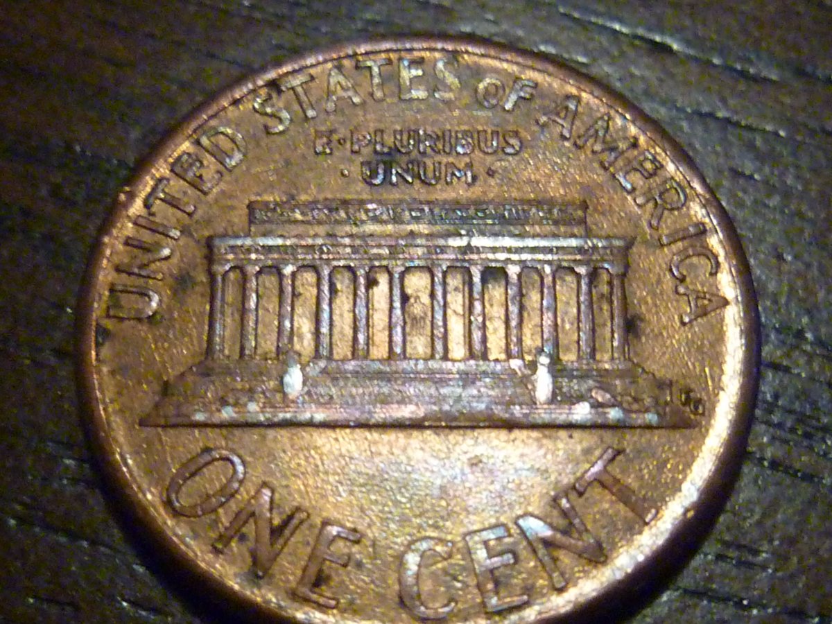 Is-Part-Of-The-1989-Lincoln-Penny-Reverse-On-The-Obverse?