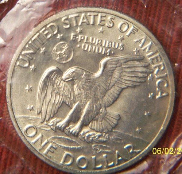 Early-Bday-Present-1971-S-Ike-Silver