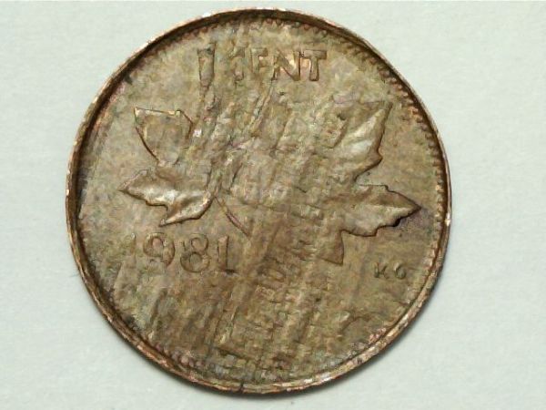 1981-Penny---->--Error-Or-Not-?