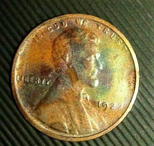 1922-'No-D'-Lincoln-Wheat-Cent.--Lots-Of-Toning.--But-Need-Grading/Advice