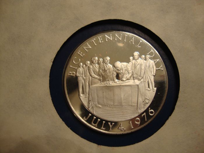 1976-Bicentenial-Day-Commemorative-Medal