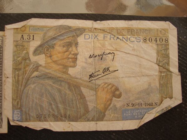 Misc.-Notes-From-WWII.-Anyone-Tell-Me-Anything-About-These?