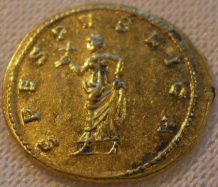 Cleaning-Gold-Coin