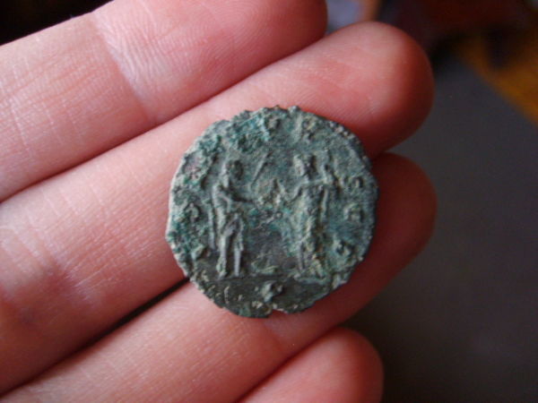 Roman-Hoard-Coins--Read!