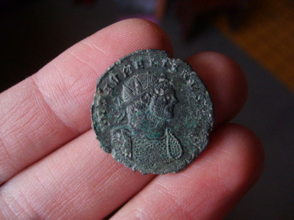 Roman-Hoard-Coins--Read!