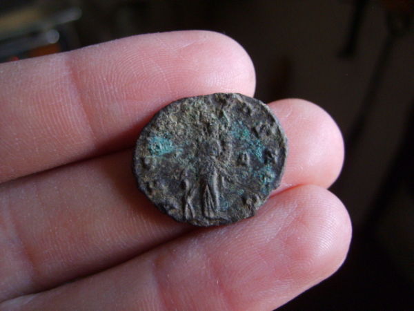 Roman-Hoard-Coins--Read!