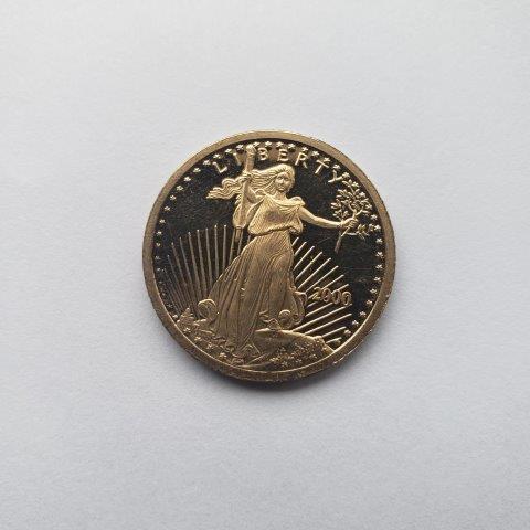 2-Sided-American-Eagle-2000-Gold-And-Silver
