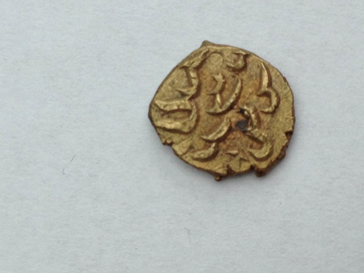 Unknown-Arabic-Coin-Gold?