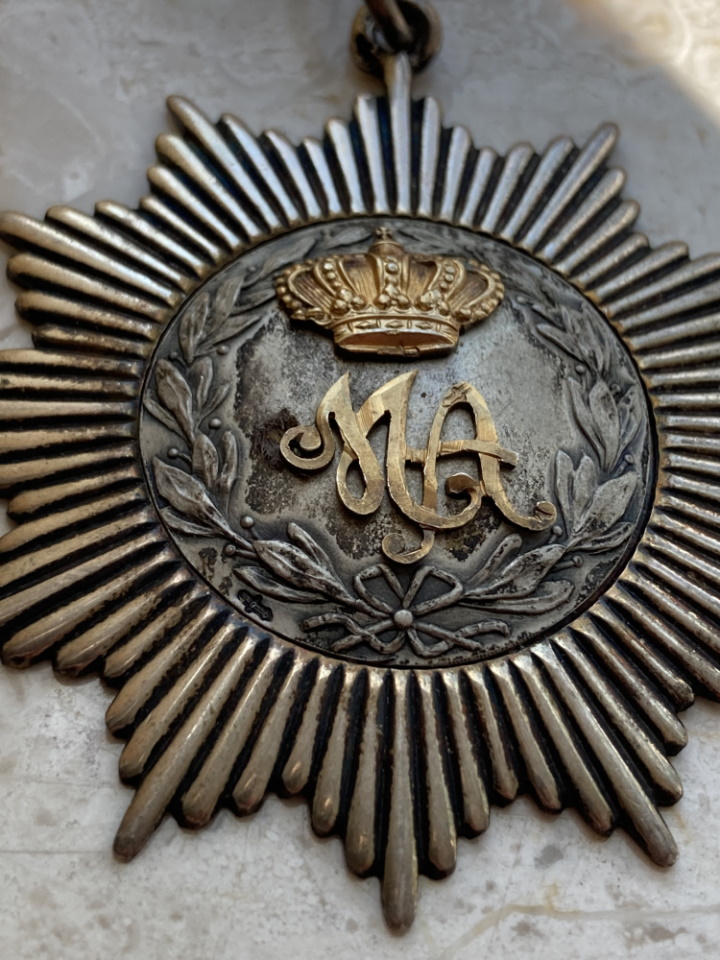 Does-Anyone-Recognize-This-Medal-Military?