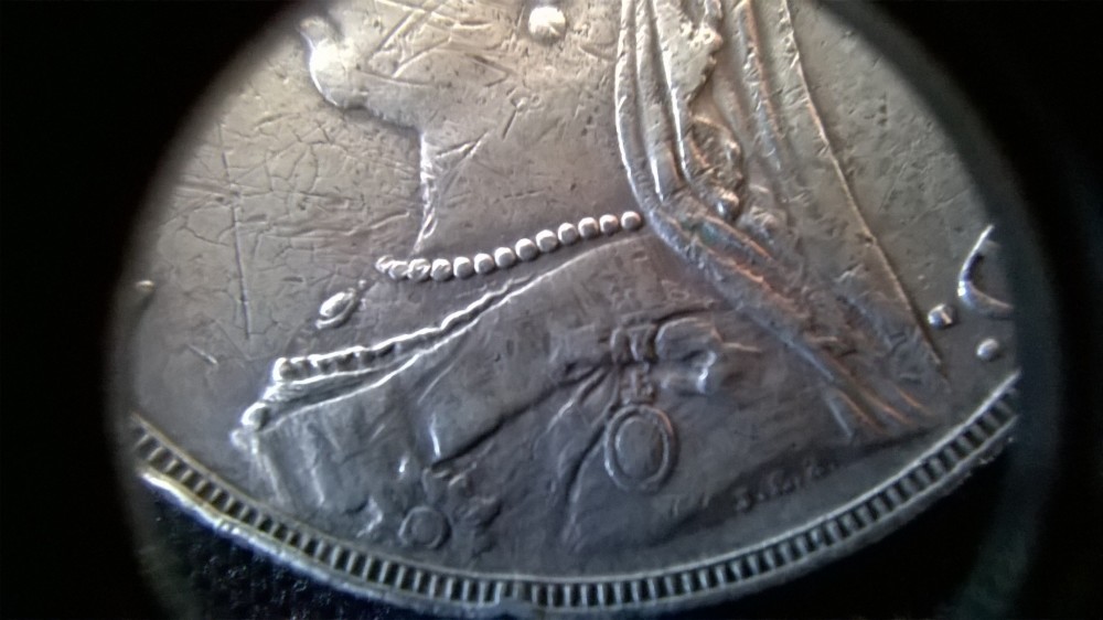 Let's-Play-Which-One-Is-The-Counterfeited-Coin