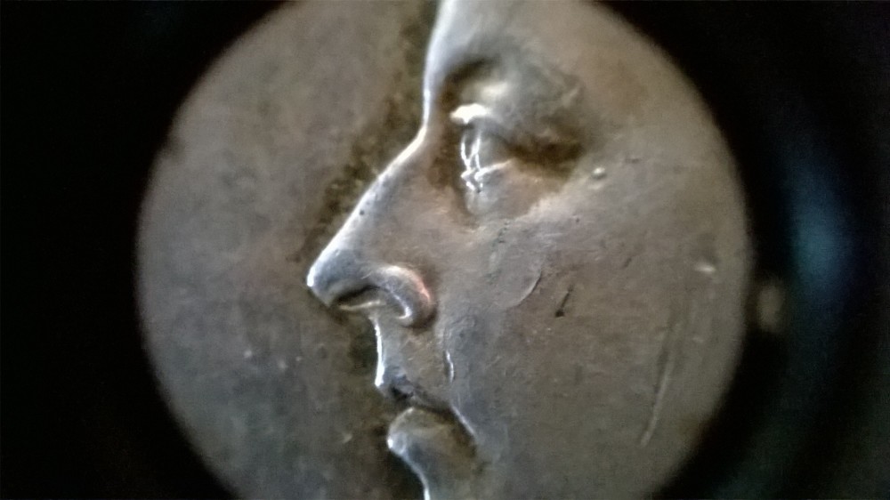 Let's-Play-Which-One-Is-The-Counterfeited-Coin