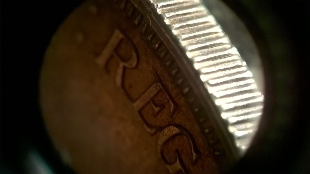Let's-Play-Which-One-Is-The-Counterfeited-Coin