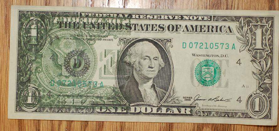 Series-1985---$1-Note-With-Ink-Error.---My-First-One.