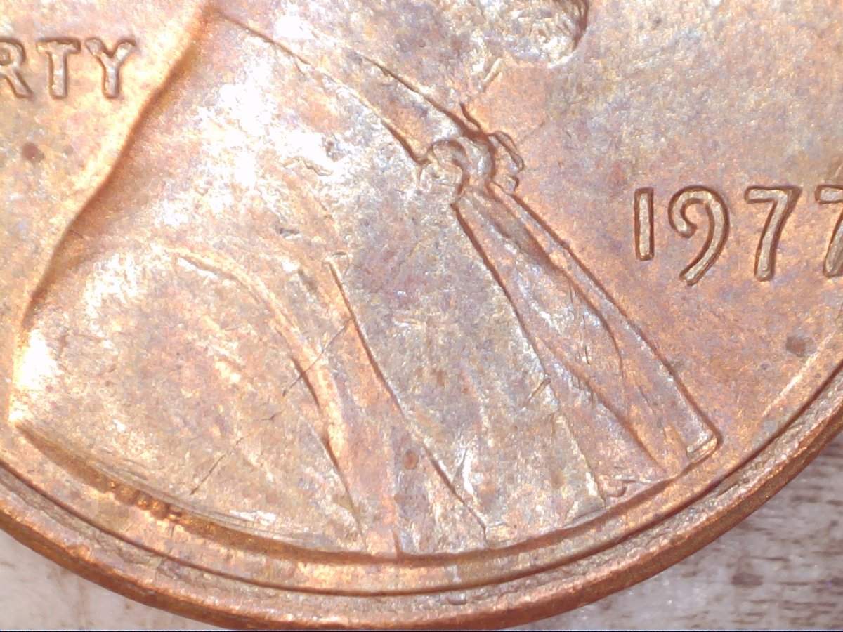 Post-A-Coin-Or-Medal-With-A-Die-Crack!