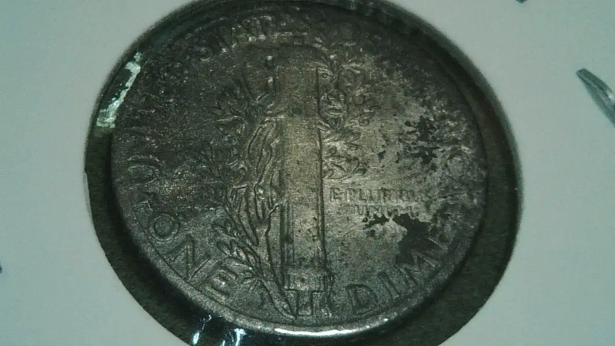 1943-Merc-Dime-Damage
