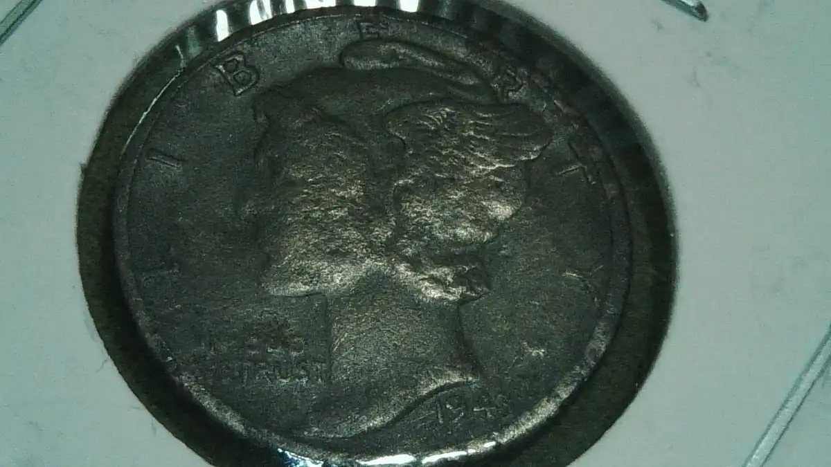 1943-Merc-Dime-Damage