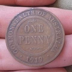 Australia-Penny-Error-1919-One-Side-And-1935-On-The-Other?