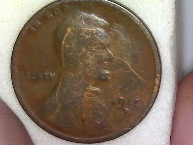 Various-Wheat-Cents.-Can-Someone-Explain-The-Gold-Lines-Please?