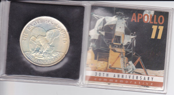 Apollo-11-Coin
