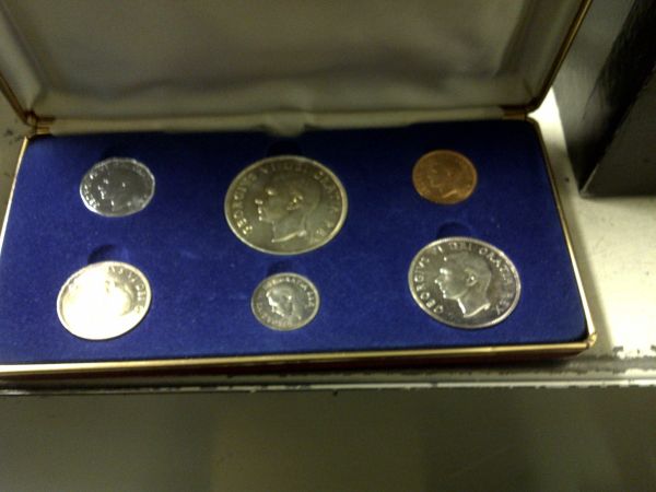 Does-Anyone-Know-What-This-Set-Is-?