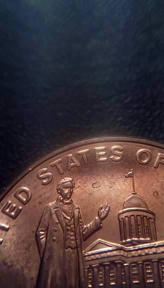 2009-D-Small-Lincon-Cent-With-A-Die-Chip-On-The-Reverse-.