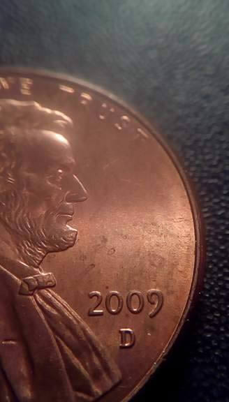 2009-D-Small-Lincon-Cent-With-A-Die-Chip-On-The-Reverse-.