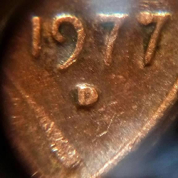 Lincoln-Cent-1977-With-An-Extra-7-?