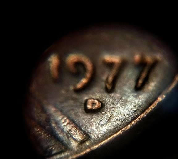 Lincoln-Cent-1977-With-An-Extra-7-?