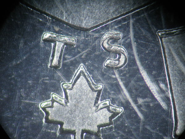 1971-Nickel-Dollar-British-Columbia---Reverse-Doubling-Close