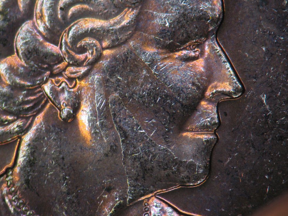 2011-Magnetic-1-Cent---Queen-With-A-Beard