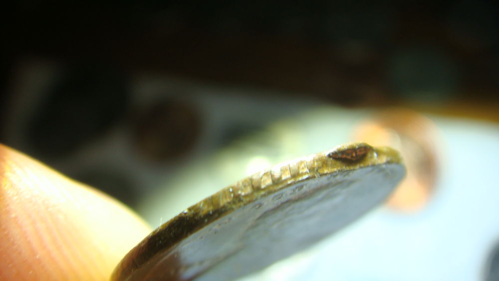 1981-Lincoln-Cent...slightly-Off-Center-With-Ridges