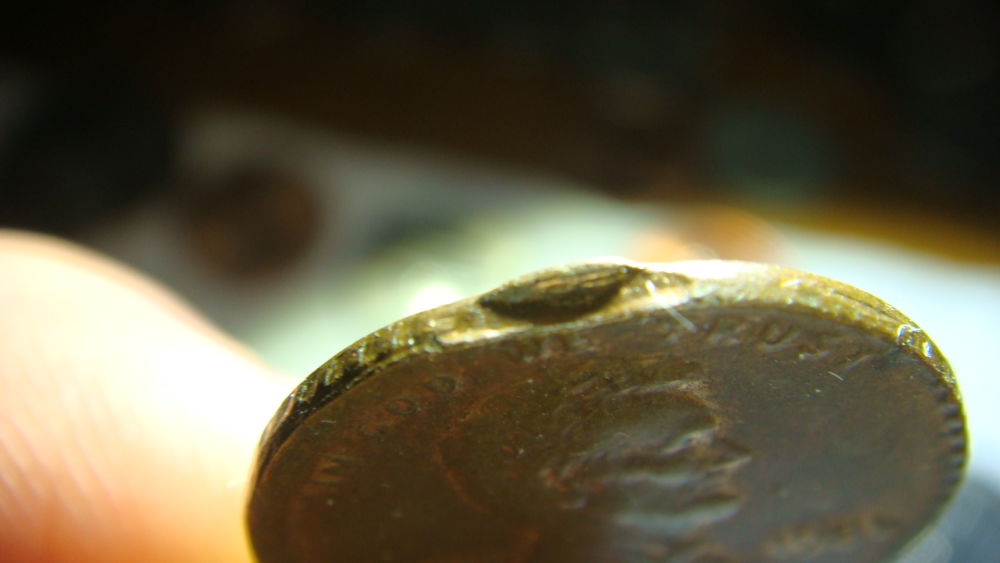 1981-Lincoln-Cent...slightly-Off-Center-With-Ridges
