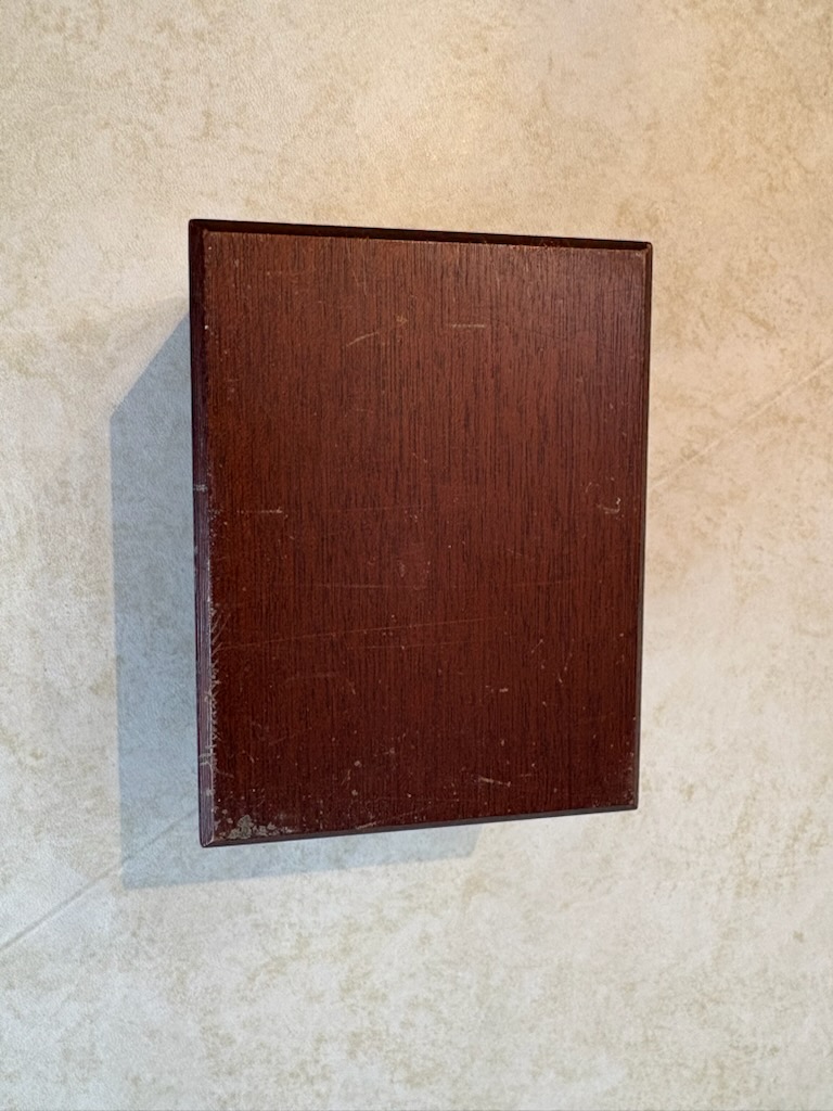 Wooden-Box-For-7-Redfield-Silver-Dollar-Slabs