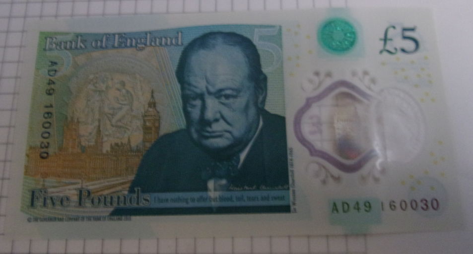 New-UK-5-Pound-Note-Out-In-September-With-Pics