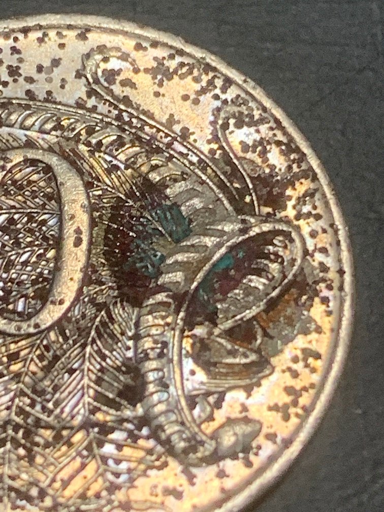 10c-Aust-2013-...oddly-Painted-On-Both-Sides-Of-The-Coin-....maybe-?