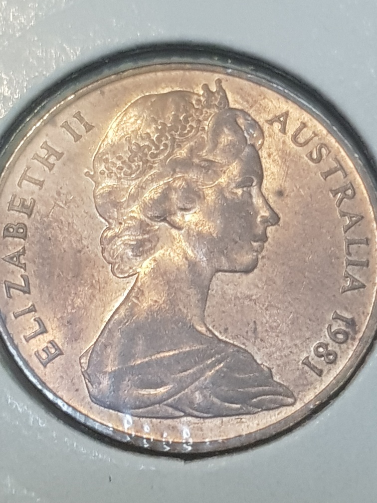 2-Pence-Australia-+5--Drachmes-Greece-Grading