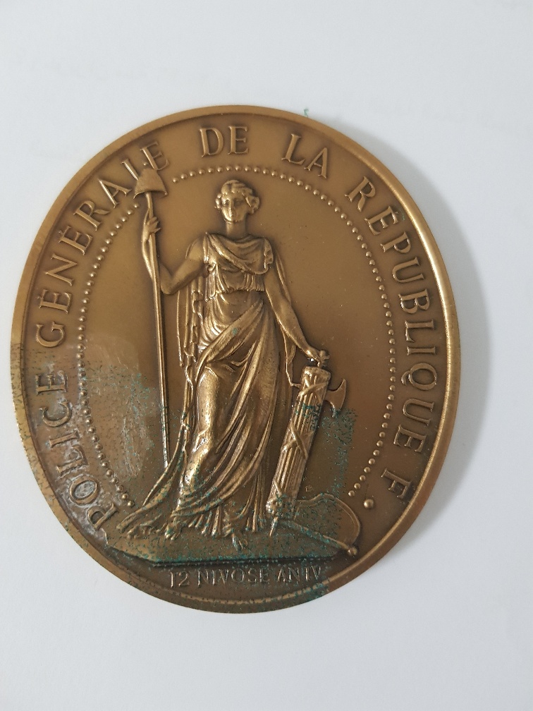 Remove-Residue-On-Medal