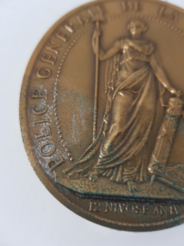 Remove-Residue-On-Medal