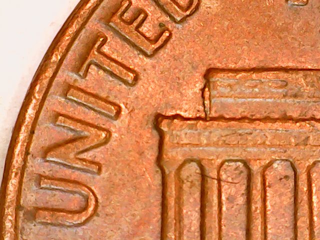 1972-D-Lincoln-Penny-With-Army-Man-On-The-Roofline-Of-The-Memorial.