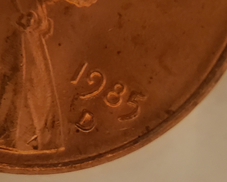 1985-D-Lincoln-Penny----See-Rev.-Columns-DDR-And-DDO?