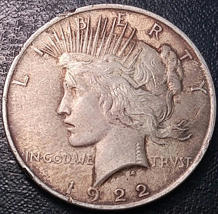 1922-Liberty-Peace-Dollar-Error?