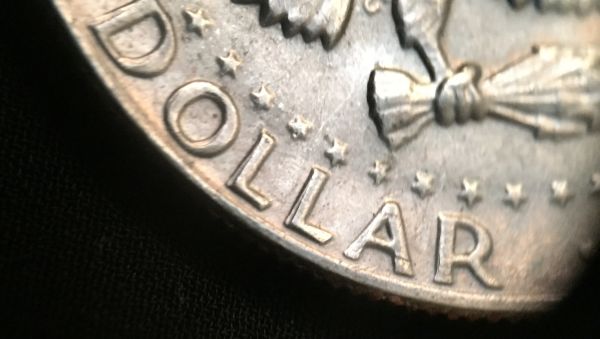 1983-P-Half-Dollar-M.a.d-&-DDR?