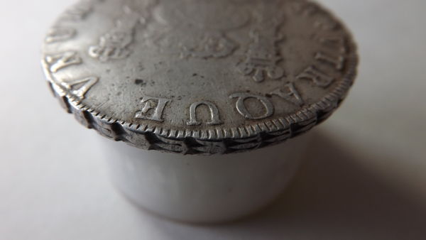 Edges-Of-Milled-Pillar-Dollars