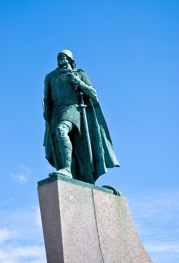 Post-Your-Coins-And-Medals-That-Depict-A-Statue