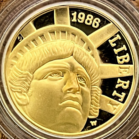 Post-Your-Coins-And-Medals-That-Depict-A-Statue